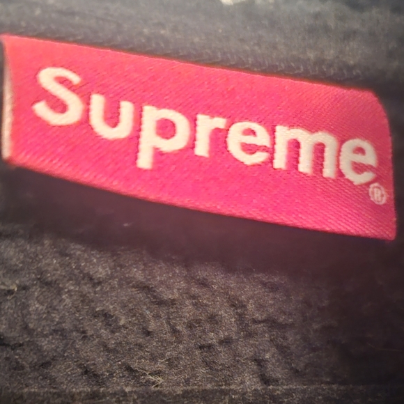 SUPREME Windstopper Jacket - Picture 3 of 12